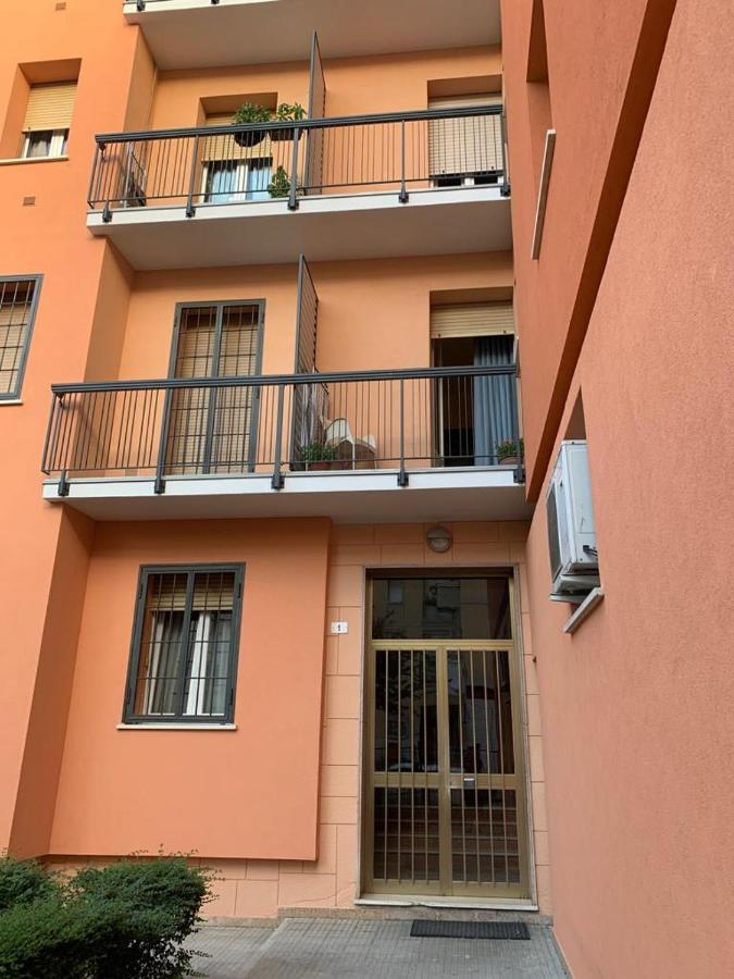 Comfortable Room Suitable 1-2 Pax Bologna Kültér fotó
